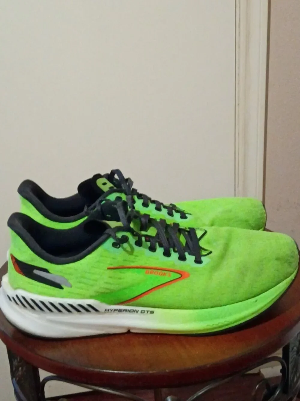 Brooks, Hyperion GTS, Green Gecko, Running, Walking, Marathon, Mens Size 11.5
